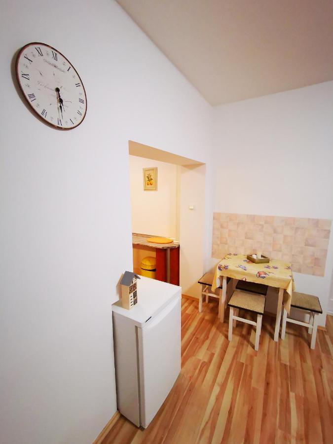 גיולה Mate Apartman מראה חיצוני תמונה