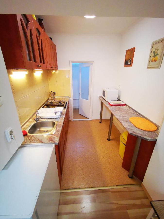 גיולה Mate Apartman מראה חיצוני תמונה