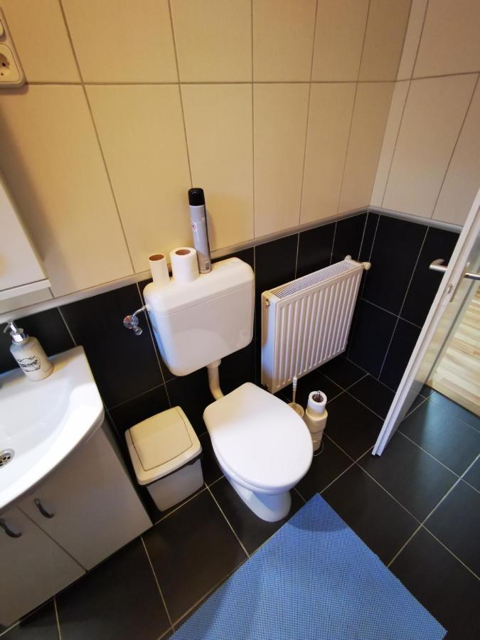 גיולה Mate Apartman מראה חיצוני תמונה
